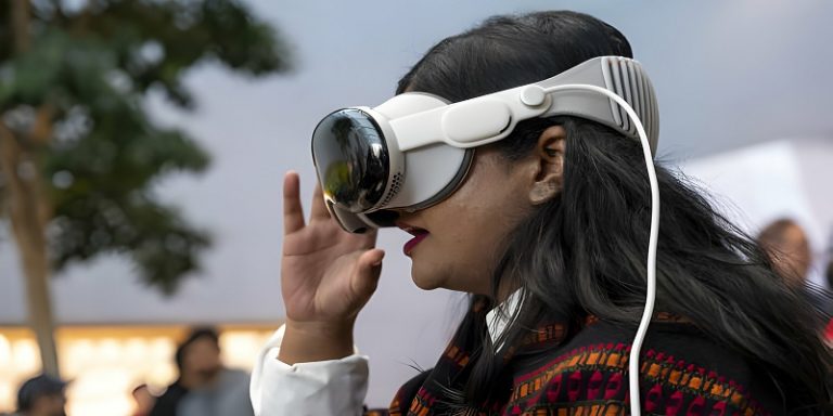 Mixed Reality: Merging the Physical And Digital Worlds for Immersive Experiences
