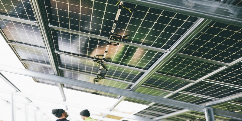 Renewable Energy Tech How Solar Panels are Becoming More Efficient