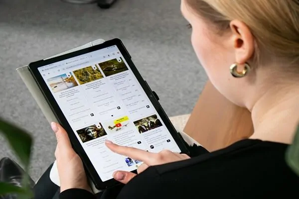 Reading Without Borders Through Digital Platforms